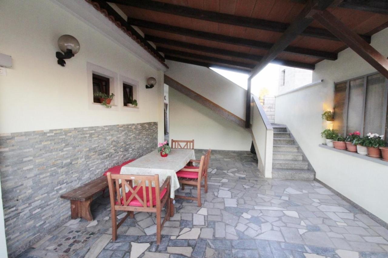 Apartments Zambratija With Sea View Exterior photo